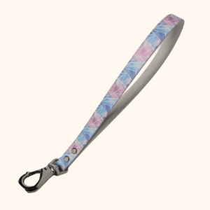 poignée biothane motif géométrique bleu et rose